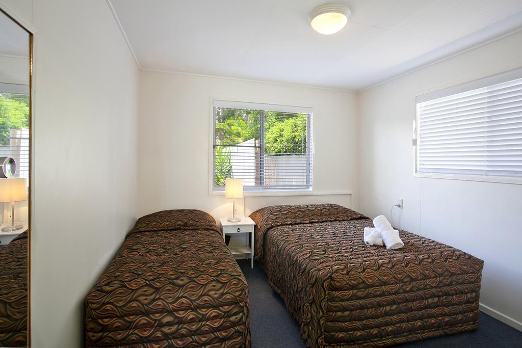 Regency Waterfront Noosa Aparthotel Noosaville Rom bilde