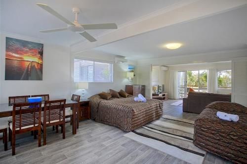 Regency Waterfront Noosa Aparthotel Noosaville Eksteriør bilde